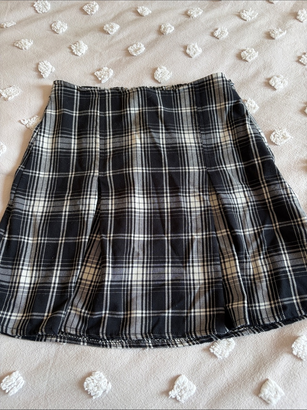 Brandy Melville Black & White Plaid Skater Skirt